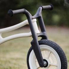 Odrážadlo a trojkolka z recyklovaného plastu Wishbone Bike R2
